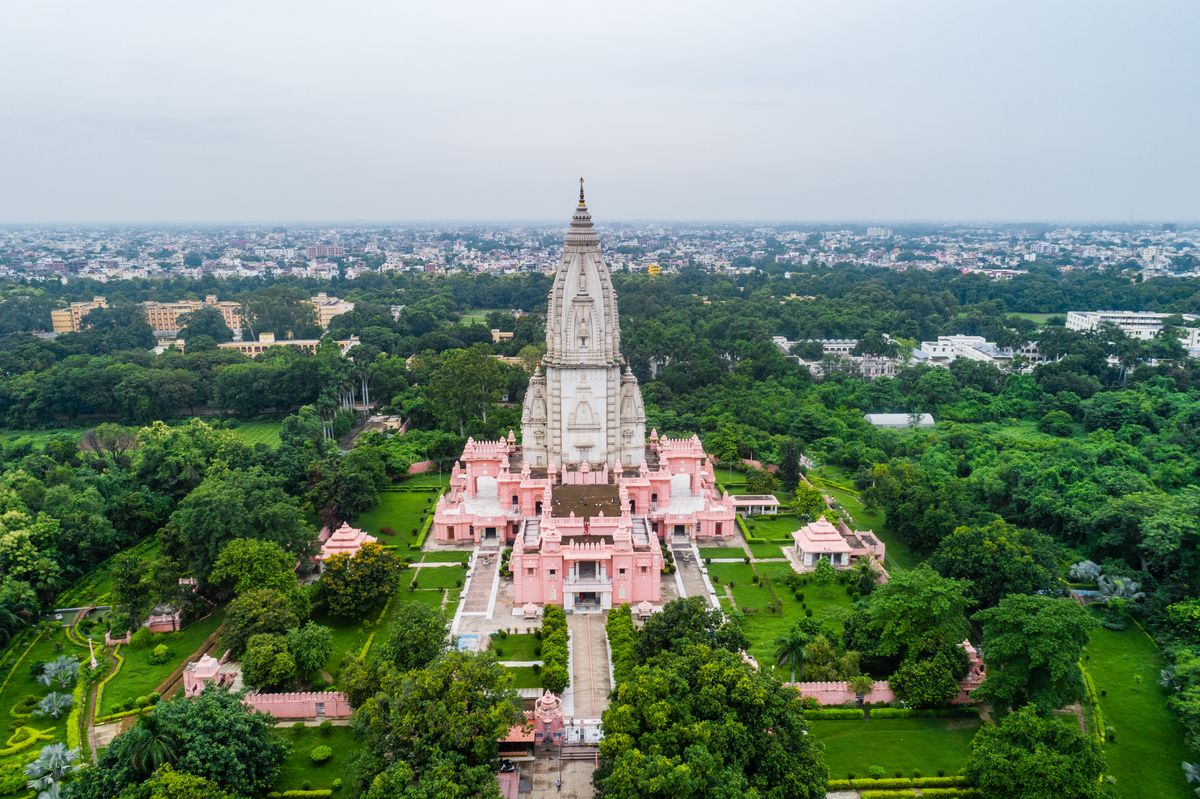 Kashi Vishwanath Temple - Varanasi, Uttar Pradesh - Image 1